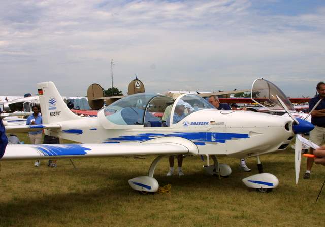 Breezer LSA, Aerosport Ltd. Breezer light sport aircraft from Sportplanes.com, The Light Sport & Ultralight Flyer video newsmagazine.