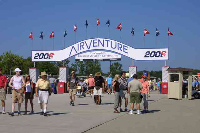 Airventure, E.A.A. Airventure, Experimental Aircraft Association Airventure 2006.