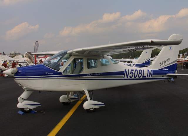 Tecnam Aircraft U.S. Bravo lightsport aircraft, 2007 AOPA convention