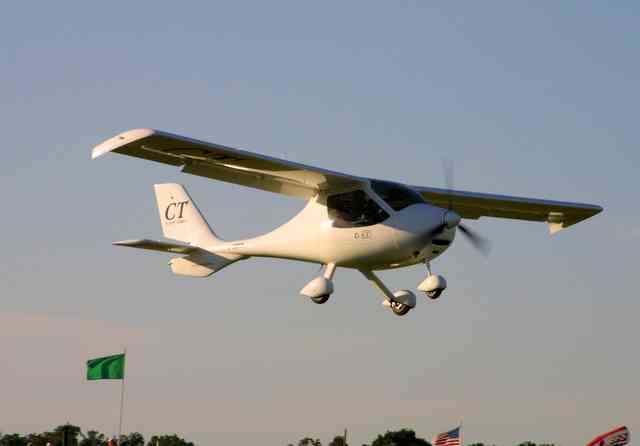 Flight Designs CTSW two seat light sport eligible aircraft.