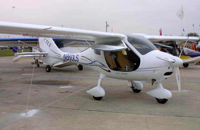 Flight Designs CTLS lightsport aircraft.